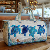 Bolso de viaje acolchado con estampado tortuga marina en el océano