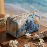 Cosmetiquera acolchada con estampado tortuga marina brillante