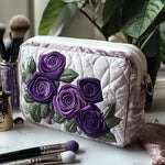 Cosmetiquera acolchada con estampado pétalos reales
